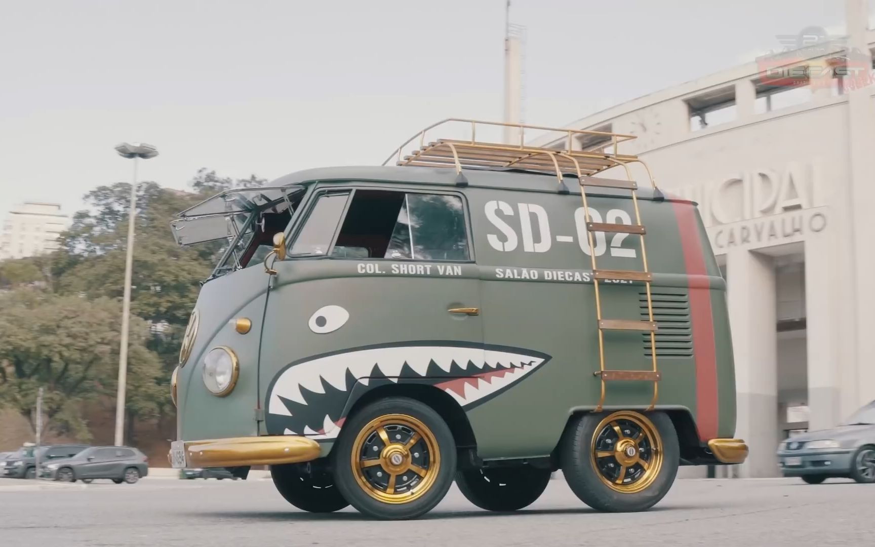 [图]M2 - 1960 VW Delivery Van 1:1飞虎队鲨鱼嘴涂装涂装!