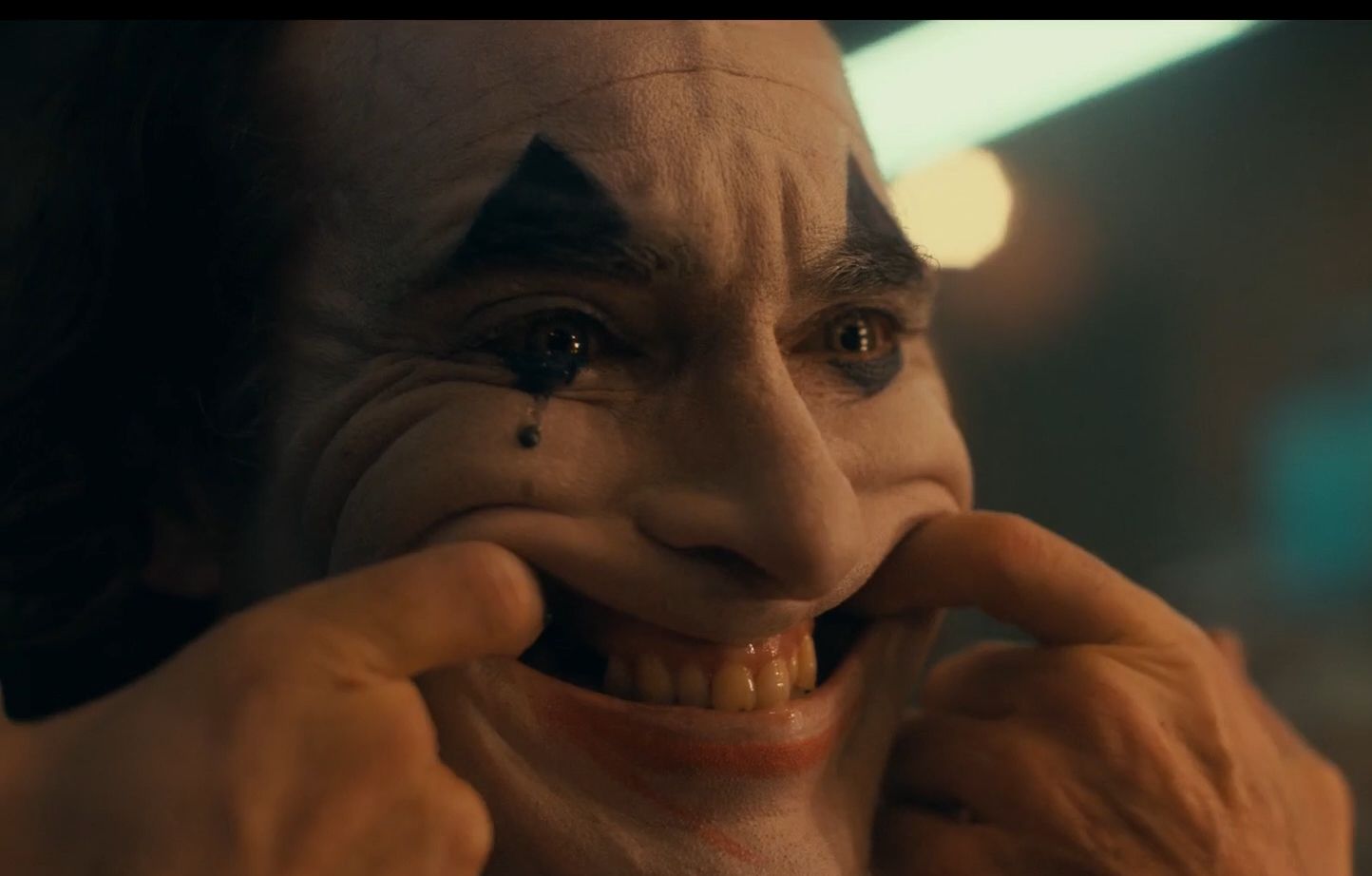 因一个镜头去看一部电影|摄影师最高荣誉金蛙奖 【小丑】