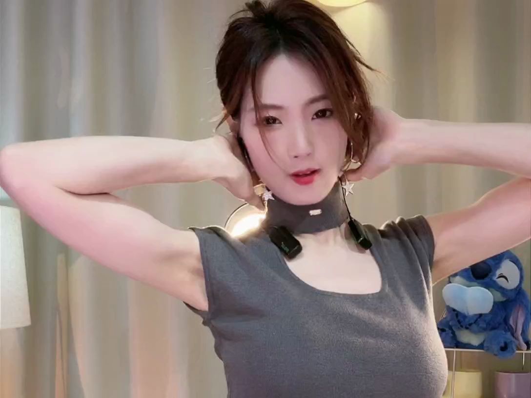 车模《雯雯》直播99!