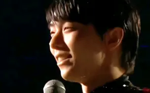 Download Video: 【羽生结弦】冰演横滨冰演次日《Let's Go Crazy和幻化成花》🌸🍀❄️🤟