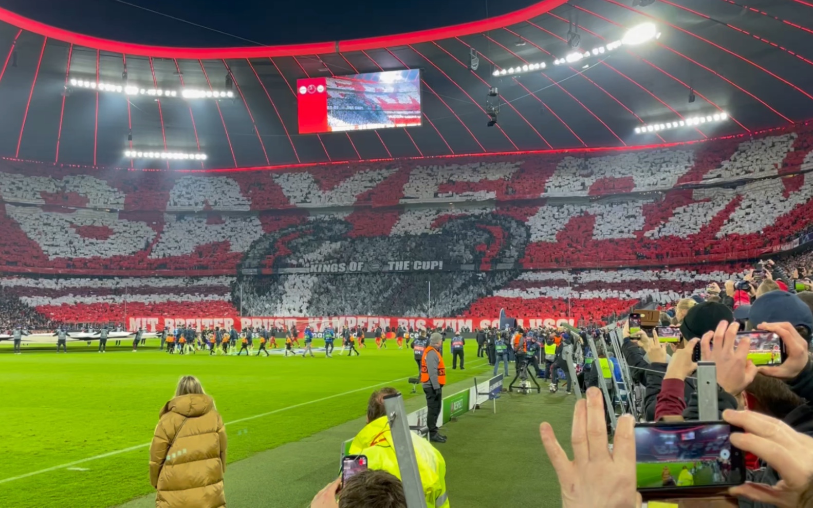 安联球场第一排看欧冠|tifo 拜仁几次进攻