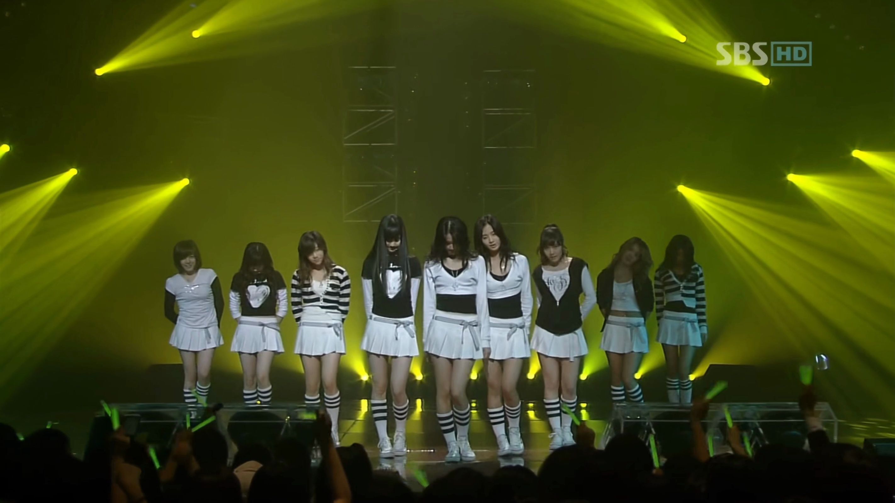 少女时代 -《再次重逢的世界》9人团出道曲巅峰!