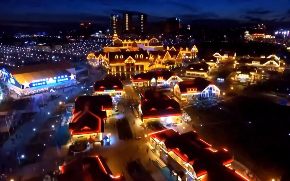 [图]航拍青岛西海岸夜景，灯光绚丽，不一样的风景不夜之城！