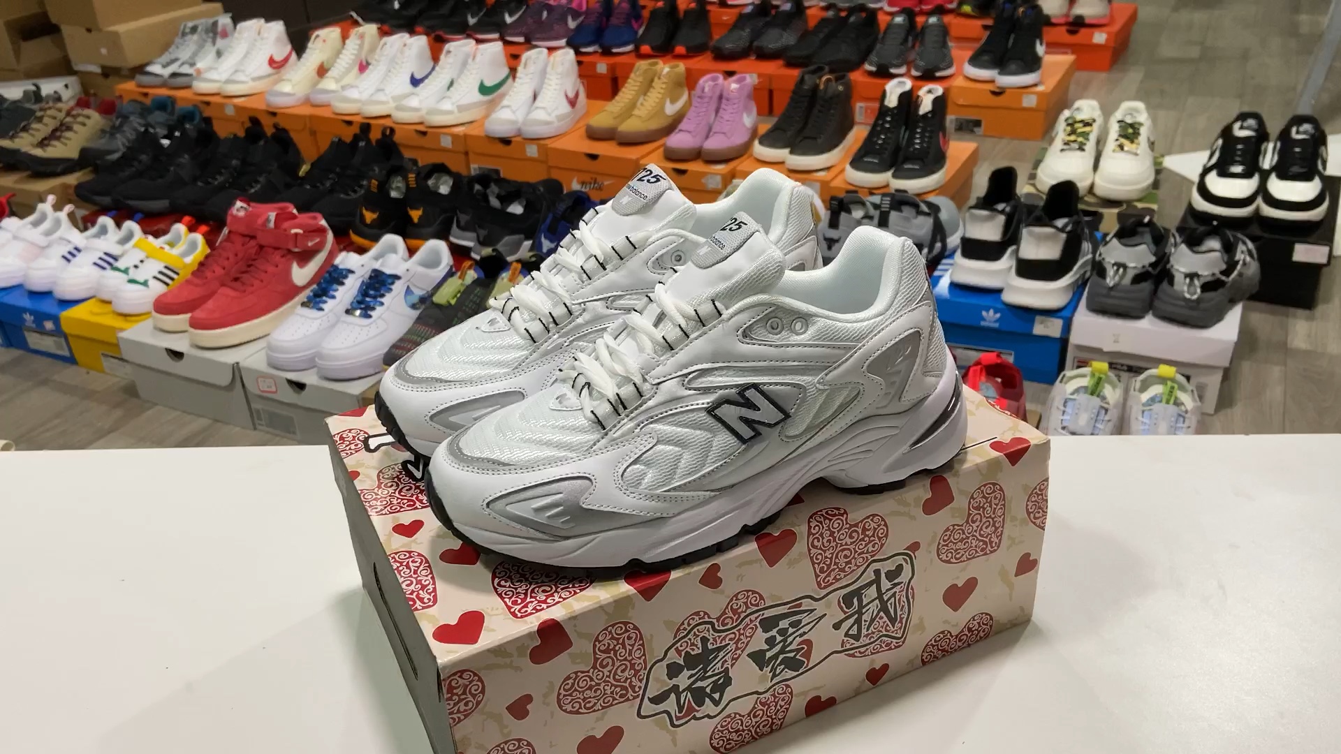 新百伦New Balance NB725系列 男女复古透气老爹鞋休闲跑鞋哔哩哔哩bilibili