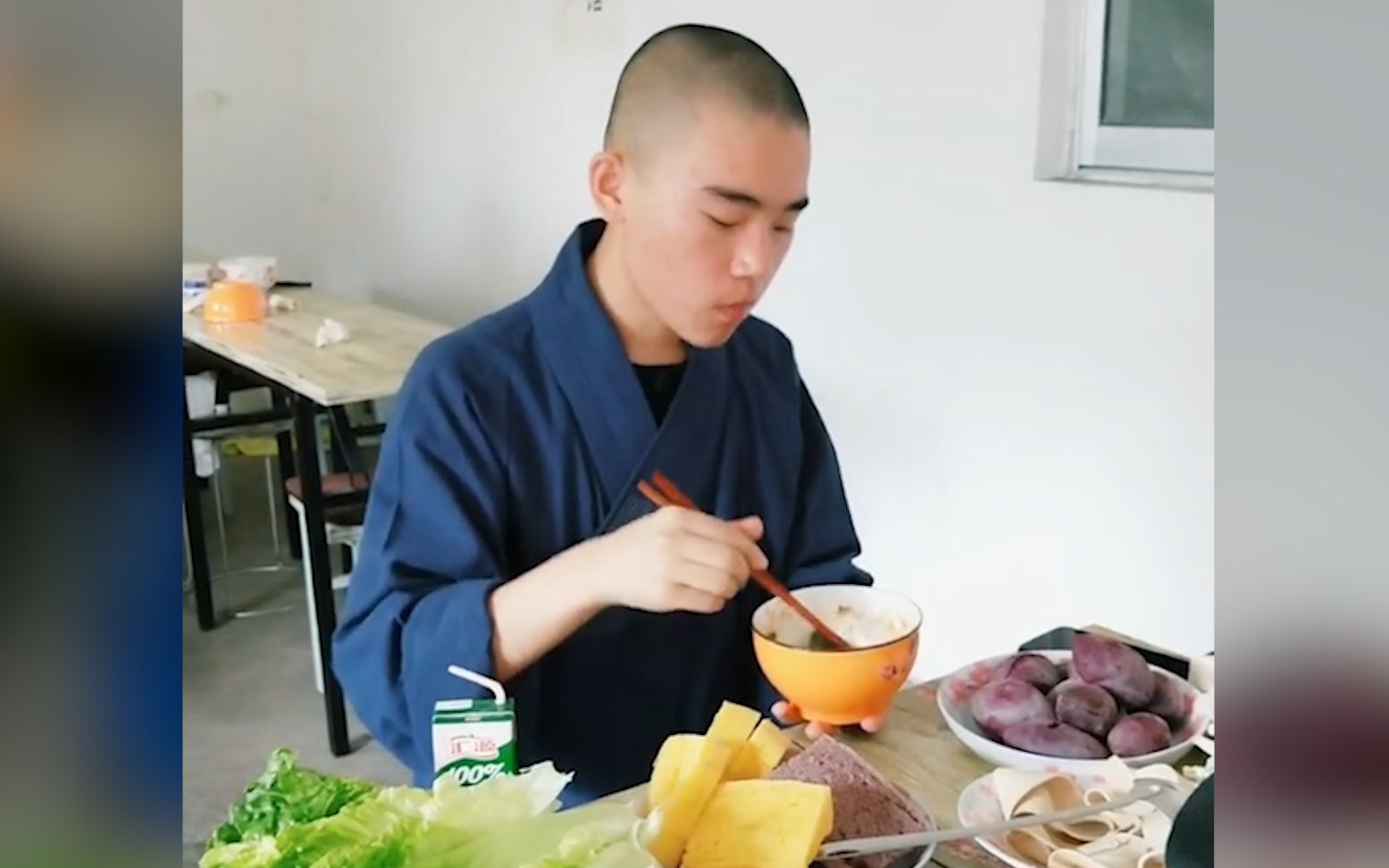 【土味食刻】73 快手假和尚吃素火锅?我看见肉了!