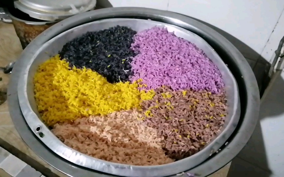 广西三月三家乡特色美食五色糯米粉