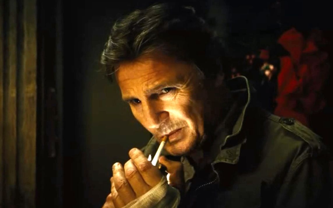 黑帮杀手为救儿子与老大决裂一夜之间灭掉了自己服务的帮派