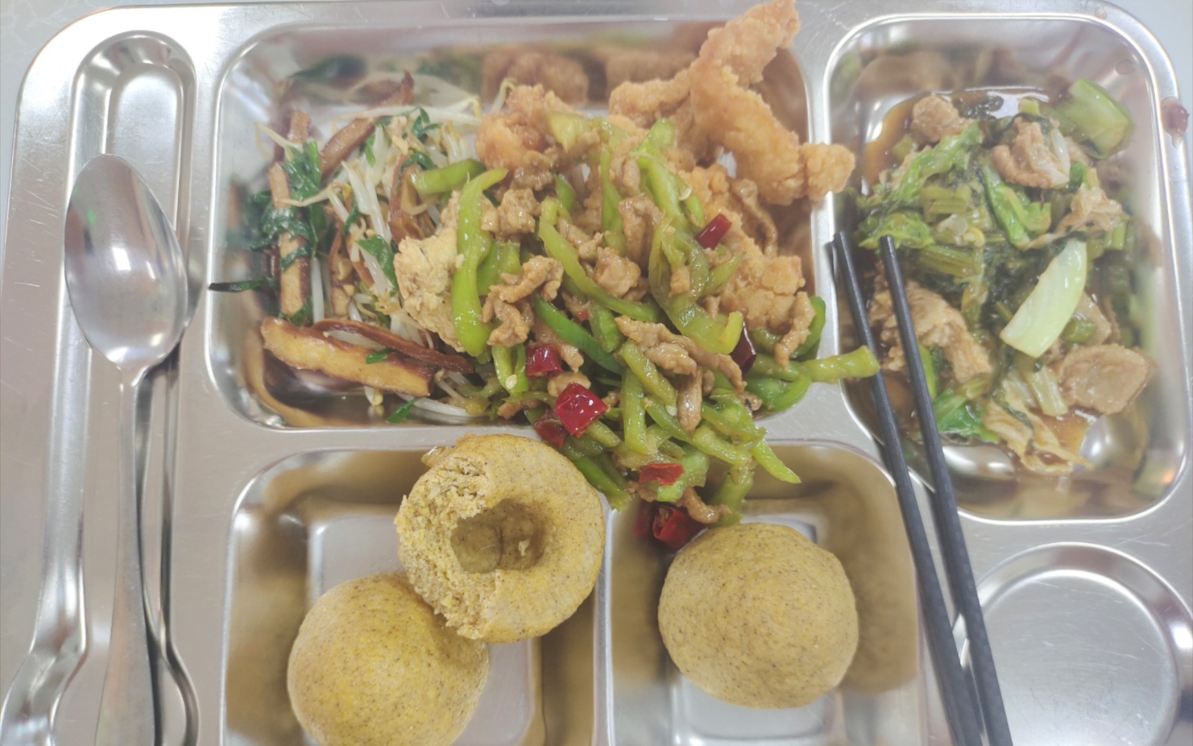 10月20日,单位食堂晚餐.