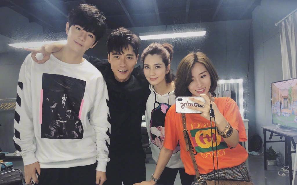 洪欣终发声力挺张丹峰,二人合体现身秀恩爱,张丹峰展现慈父一面_哔哩