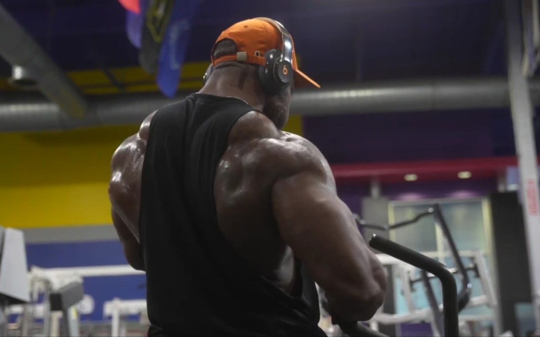 背 二头【对称之王:安德鲁·弗格森】