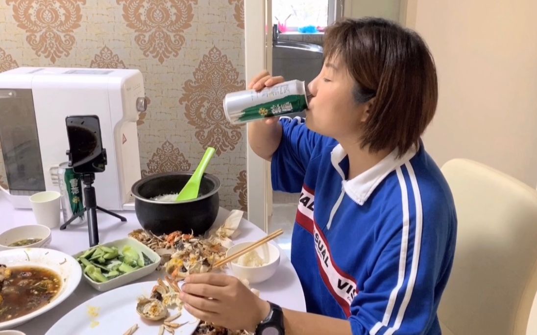 小爱和子睿去天津,好久没喝酒的子睿,又喝嗨了_哔哩哔哩 (゜-゜)つロ