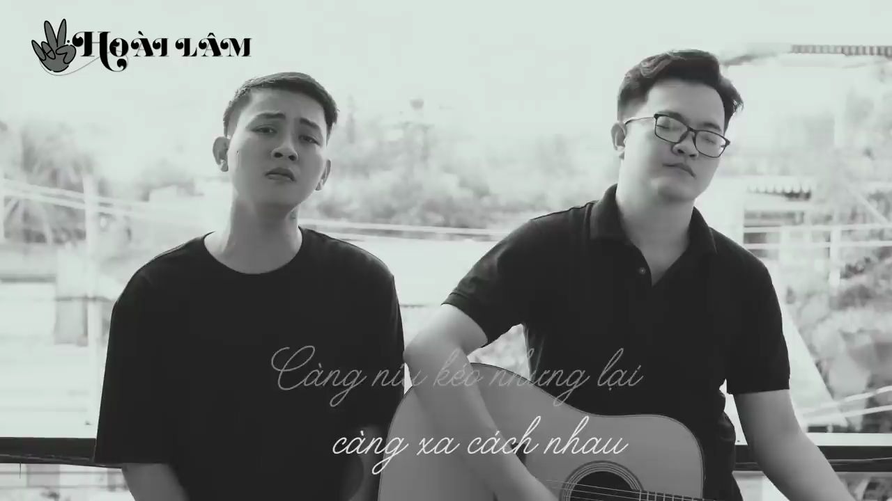 [图]越南歌曲 Hoa Nở Không Màu - Hoài Lâm - Acoustic Version