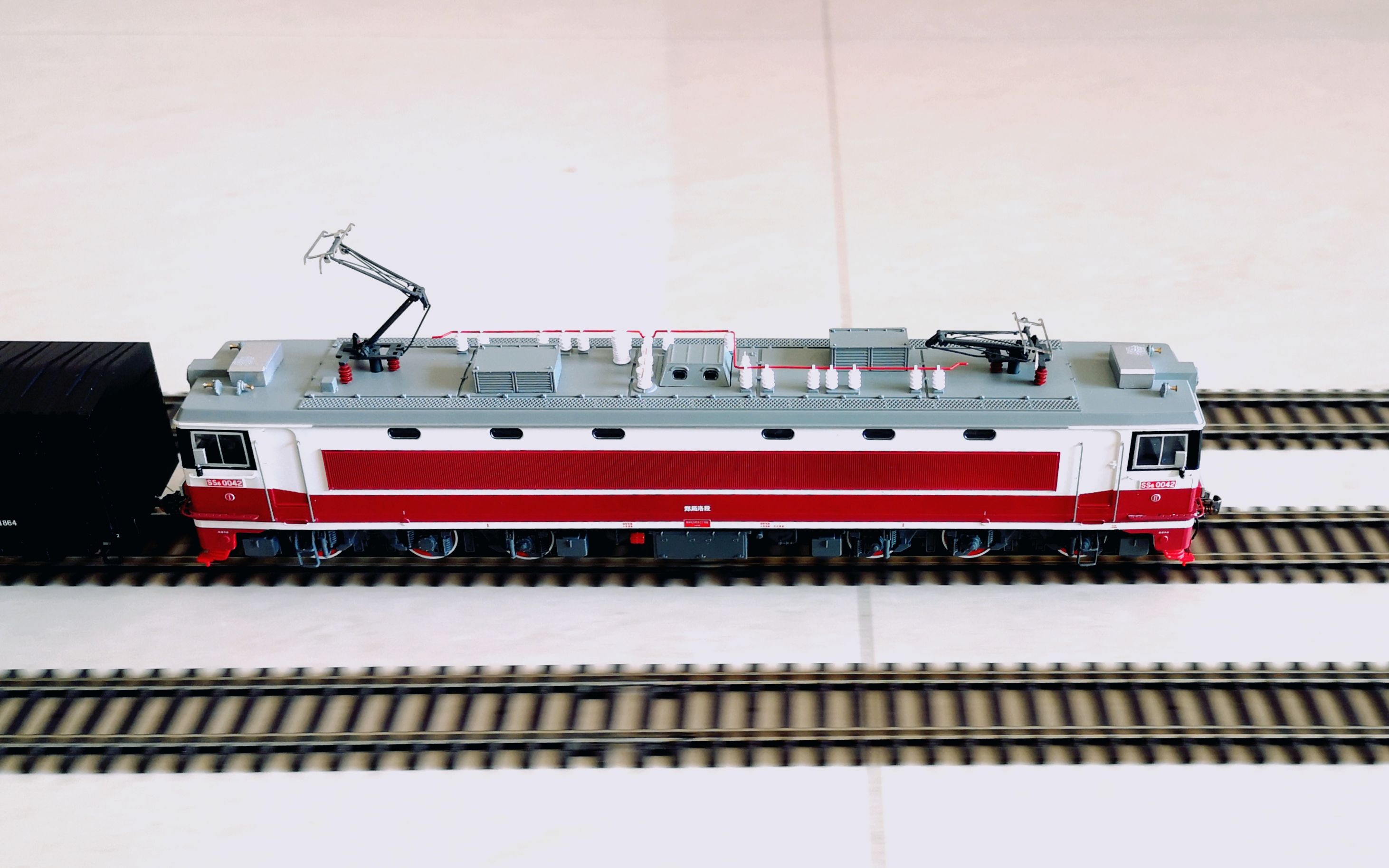 活动作品火车模型ss6飞驰的大红袍