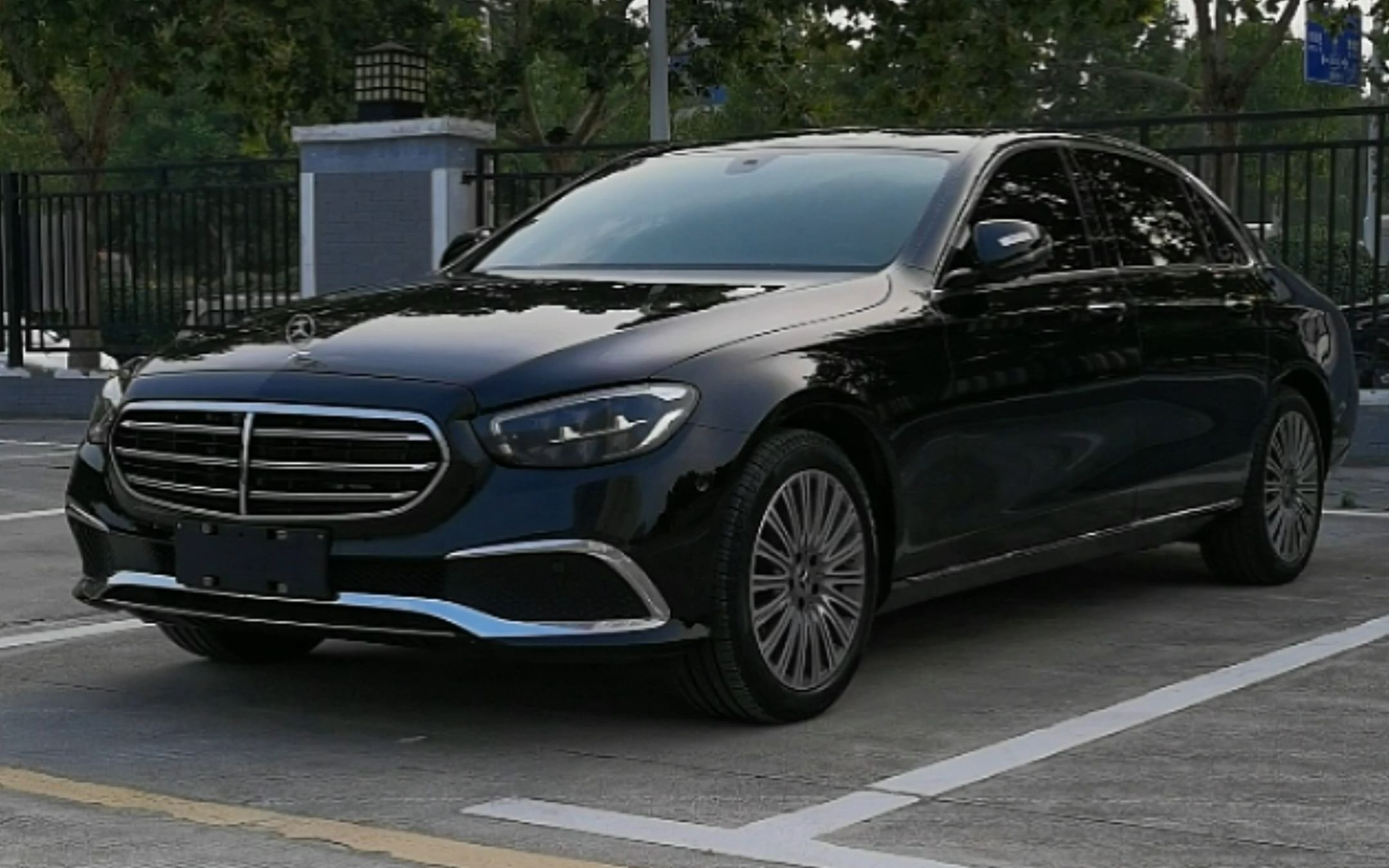 2022款奔驰e300l豪华型功能配置体验