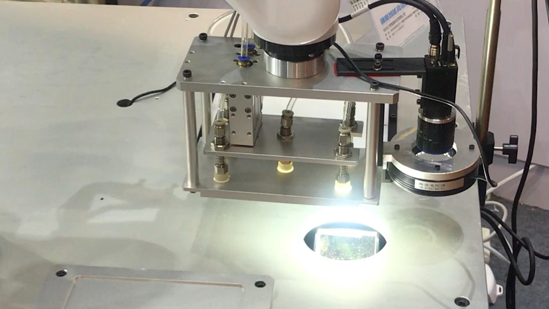 专业贴膜机器人-eye of robots