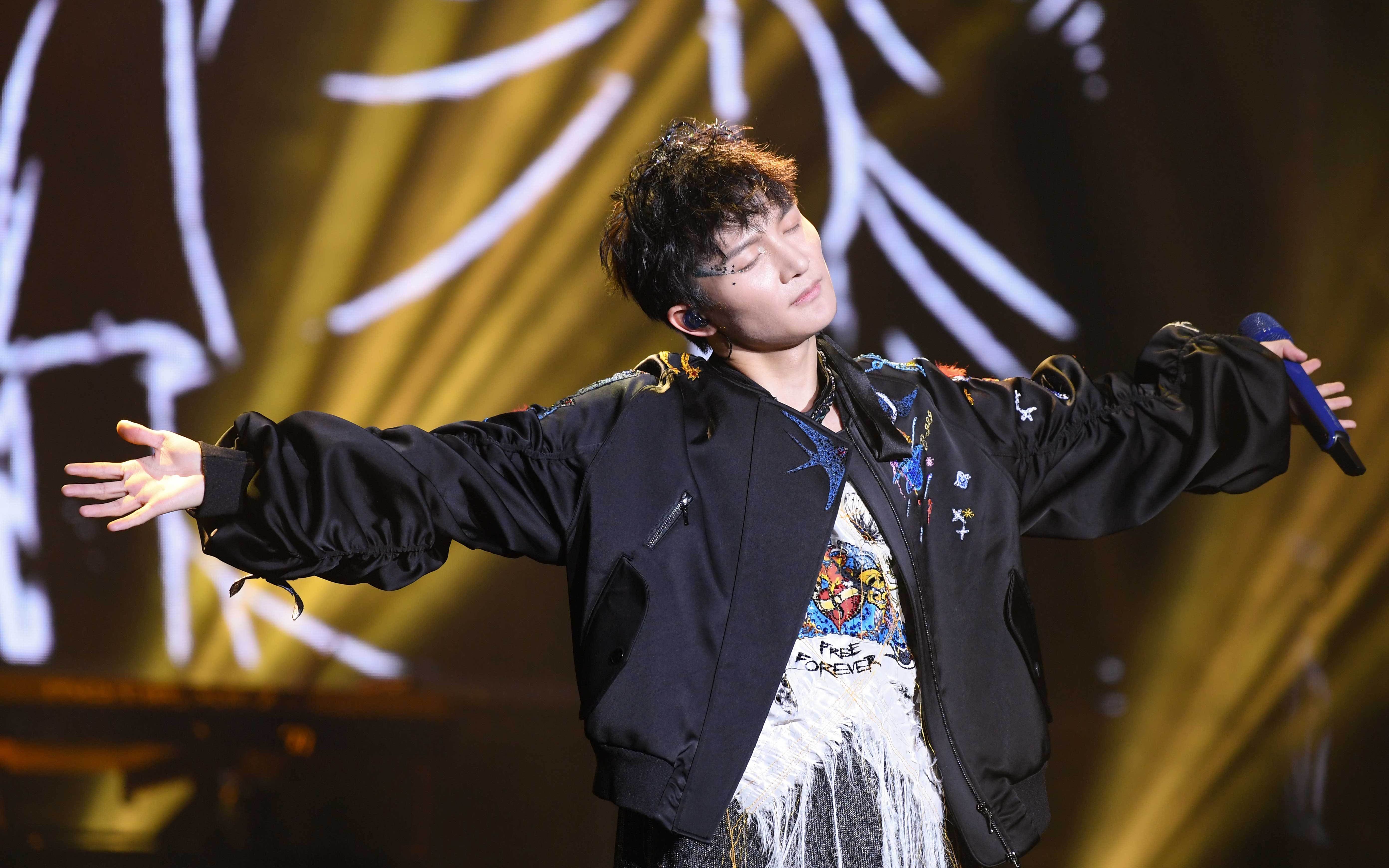 周深实力有多强?翻唱《monster》惊呆无数外国博主.