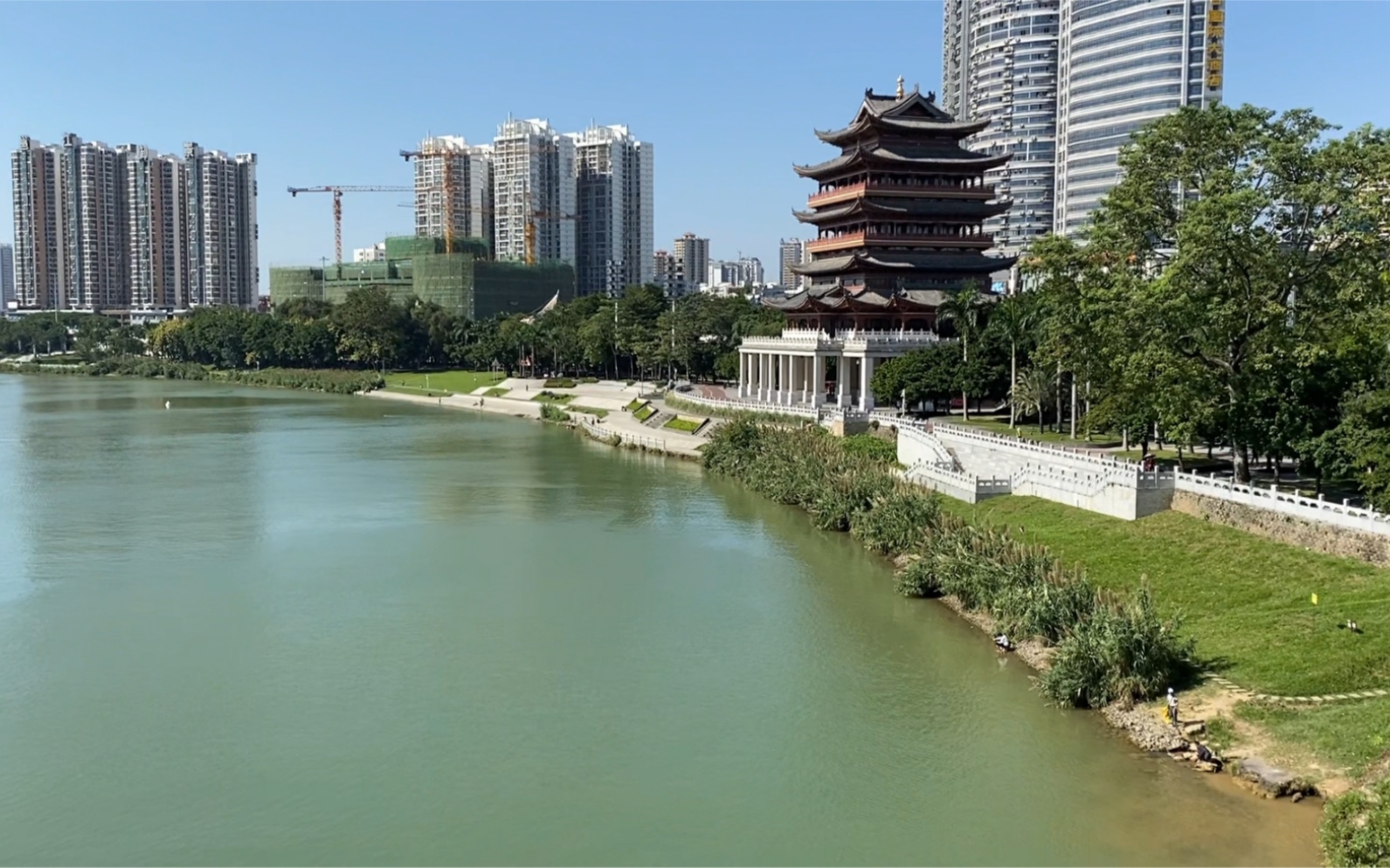 11月的南宁依然是春天的样子,邕江的景色真是靓,非常适合养老的城市