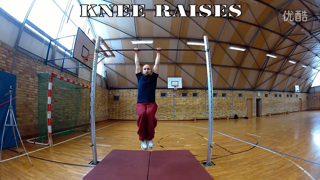 【肌肉狂魔】20种花式单杠训练动作