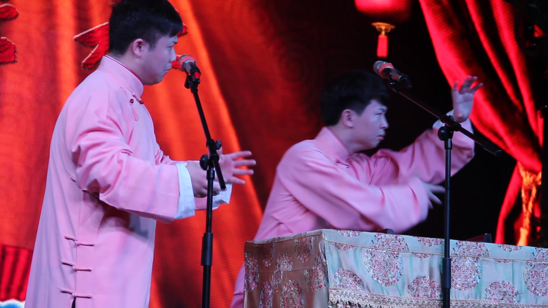 红星曲艺传承社王祖洪 杜鹤影打太极之两个小伙伴吃东西_哔哩哔哩
