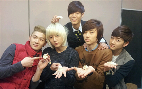 【NUEST】卖萌撒娇合集(持更)哔哩哔哩bilibili