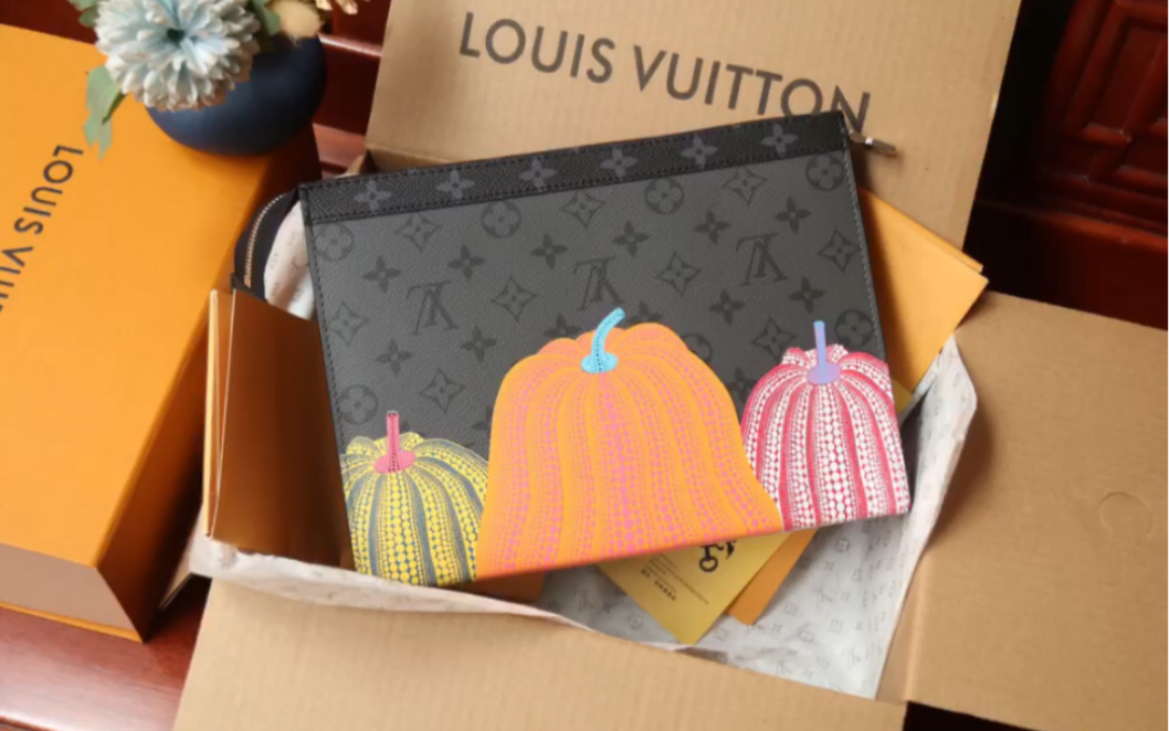 lv路易威登m81973 南瓜系列 手包手拿包系列 pochette voyage 中号手