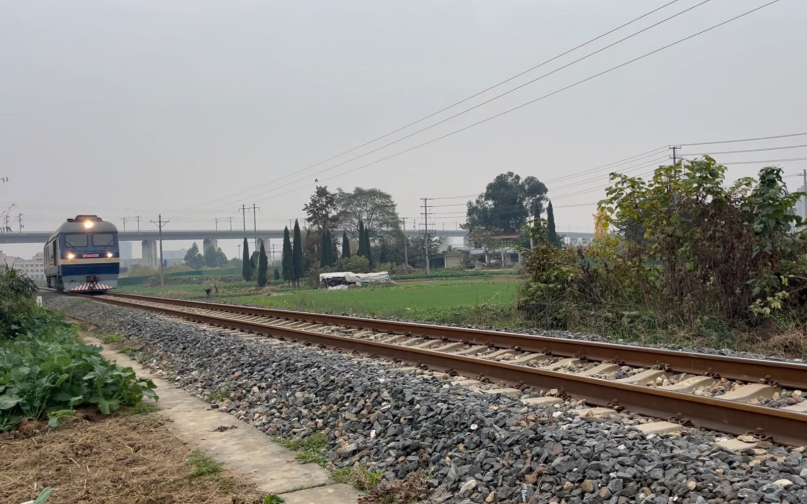 广岳铁路图片