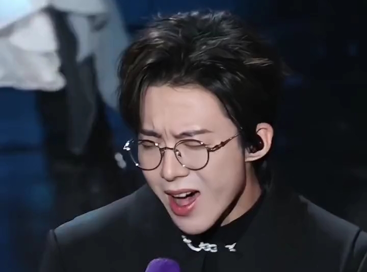 [刘宇宁]谁在说刘宇宁丑的!怼脸直拍都帅爆了好吗?