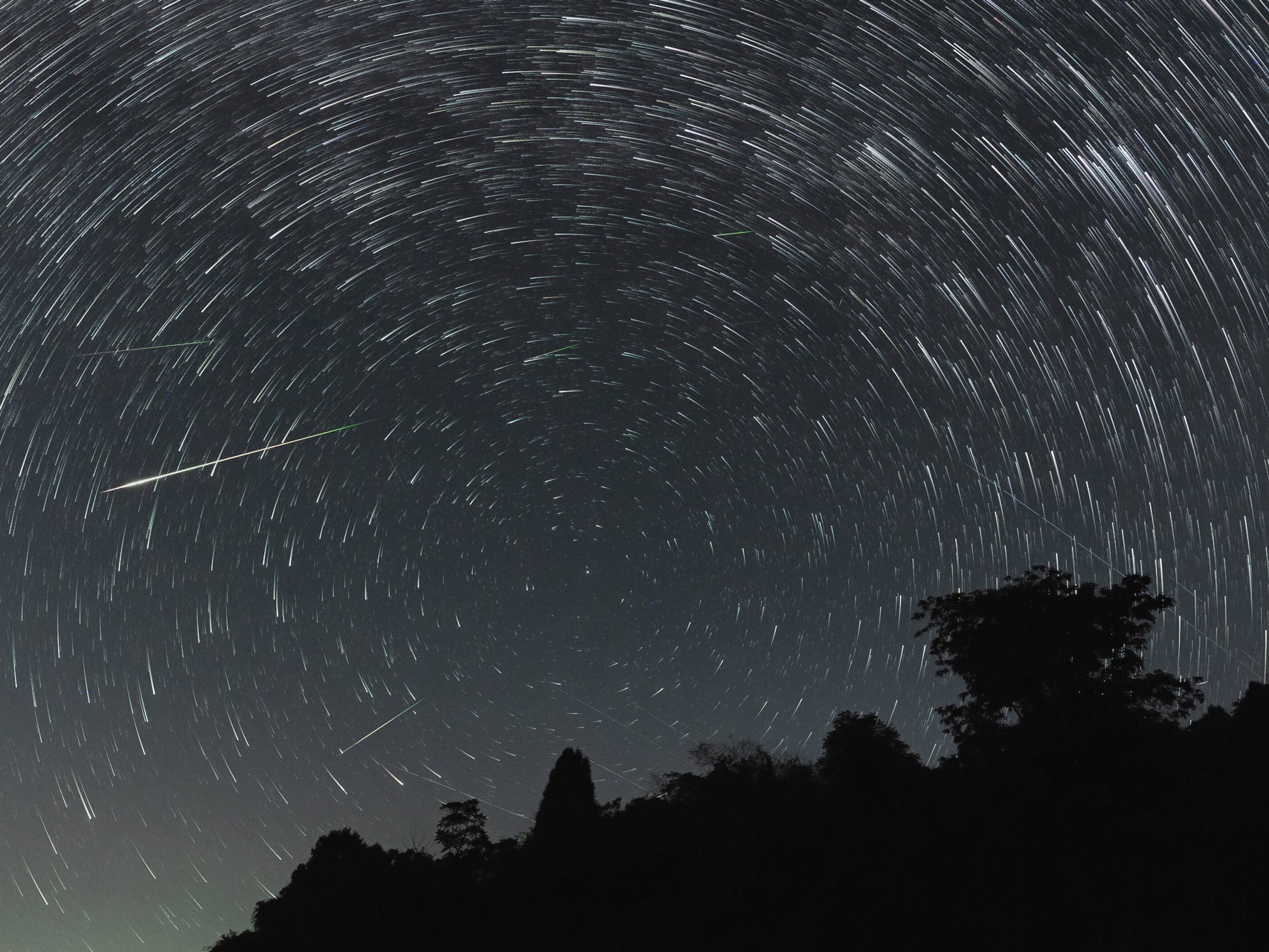 流星划过天空的时候,所有的愿望都将实现