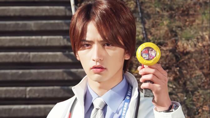 假面骑士? · 镜飞彩全形态变身合集