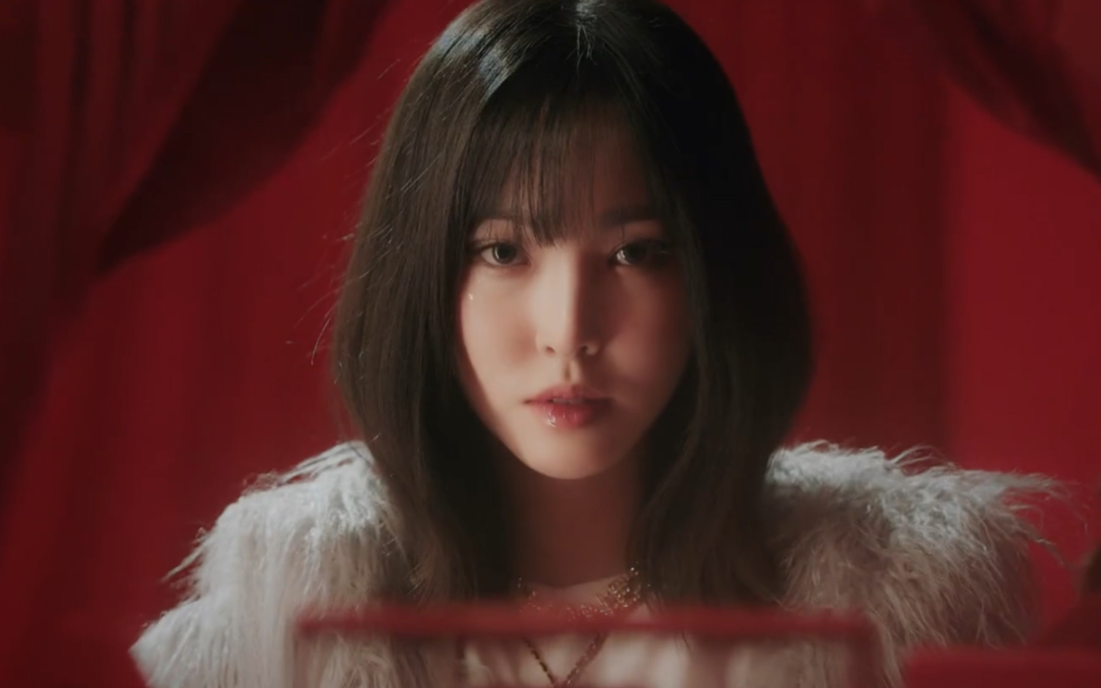 双语yuju崔俞娜solo出道主打曲play呈现极致优雅美