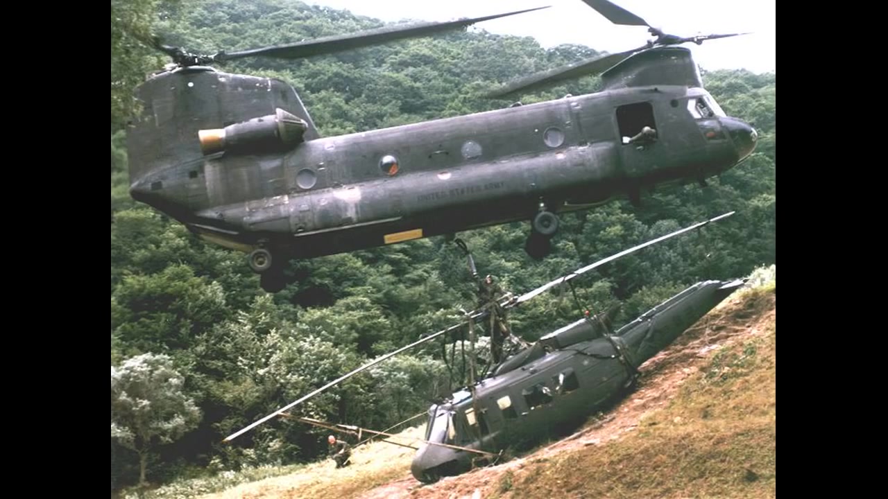 [图]失去的越战直升机-直升机残骸Lost Vietnam War Helicopters - Wreckage of Helicopters Compilation