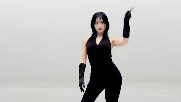 [图]MISAMO「Don’t Touch Me」MOMO平井桃 湿发Challenge