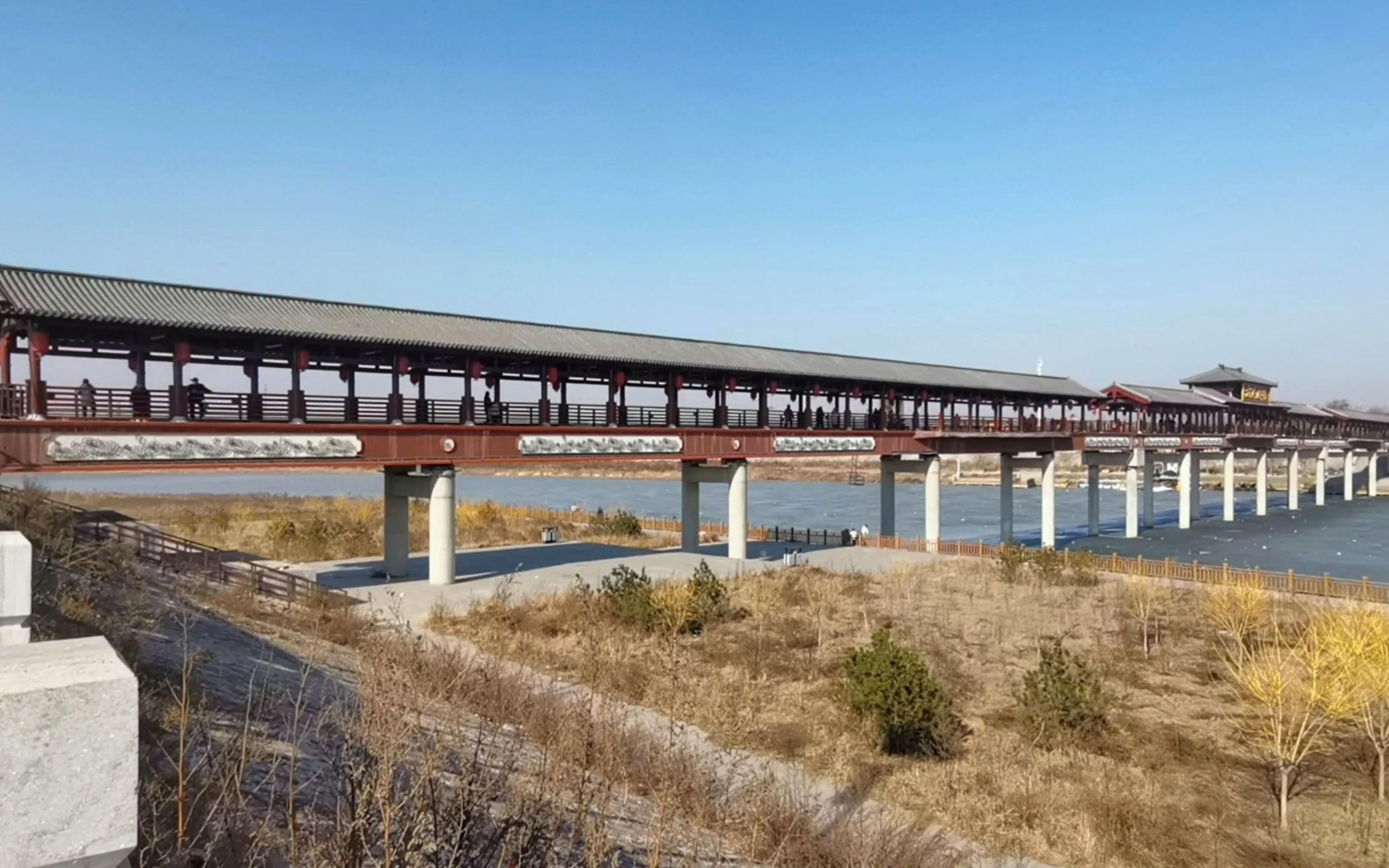 石家庄市元氏县网红打卡地汉风小镇出奇的热闹,荷月廊桥名不虚传