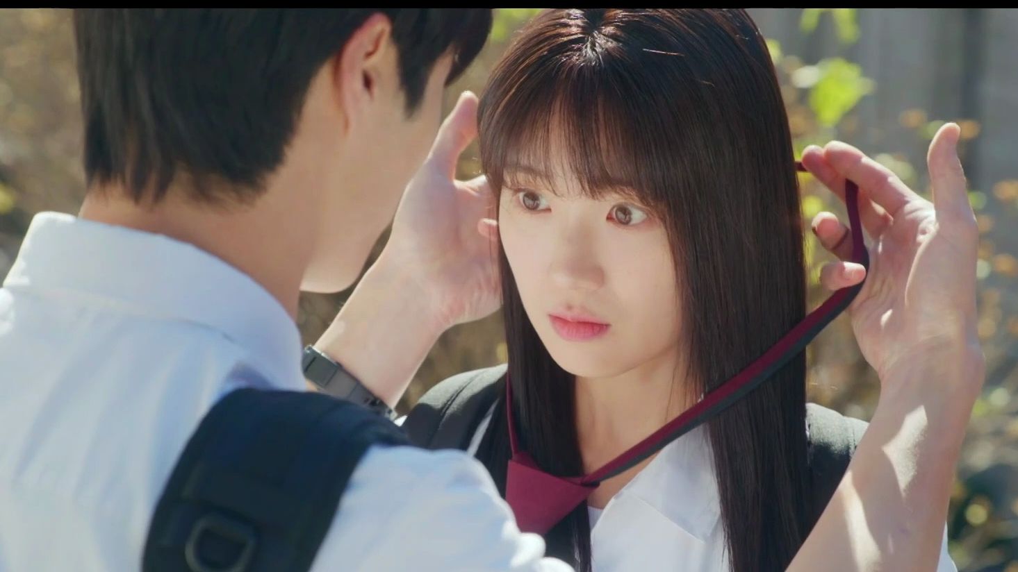 背着善宰跑|善宰打领带