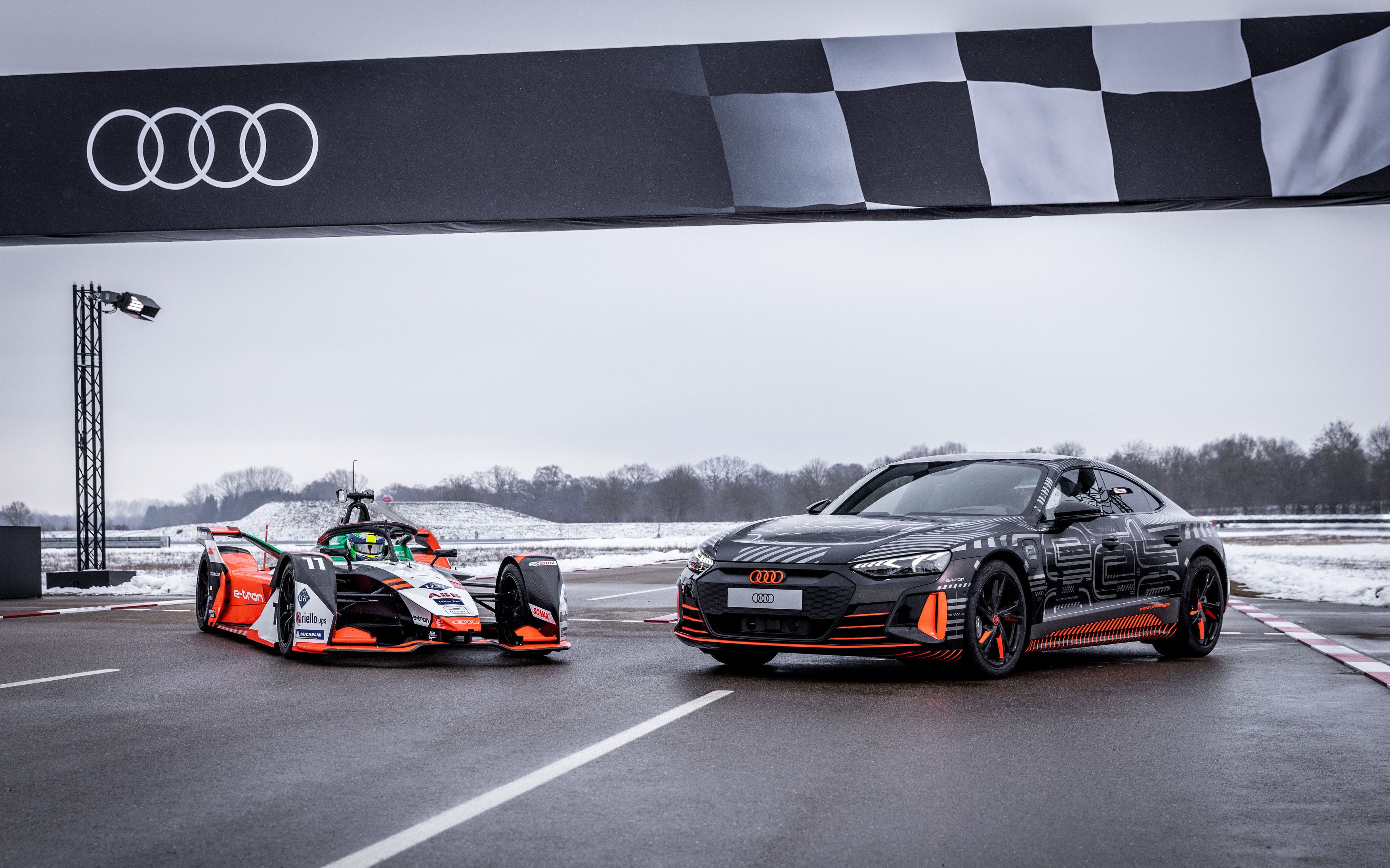 活动作品钢铁侠同款奥迪etrongt全球首秀直播回放赛道体验