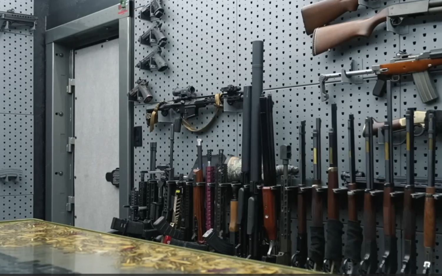 老外庞大武器库的展示(上)