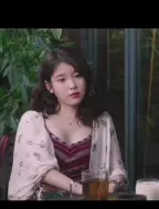 Descargar video: 【IU】《persona》李恩我鼻血直流