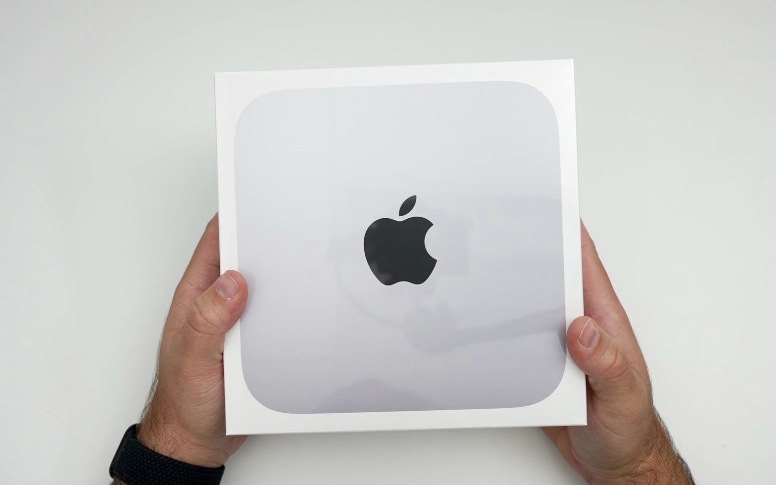 【苹果开箱】2020 M1 Mac mini顶配版-开箱，跑分，软件测试_哔哩哔哩_bilibili
