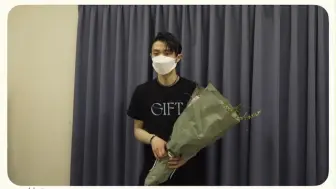 Download Video: 【日语学习】【羽生結弦】 GIFT 结束之后捧花束讲话部分