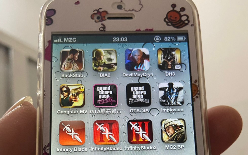 iPhone4s,很多年前的苹果4s,放在现在到底还能干什么呢?我们一起来看一下吧!50元买的到底有多快乐!