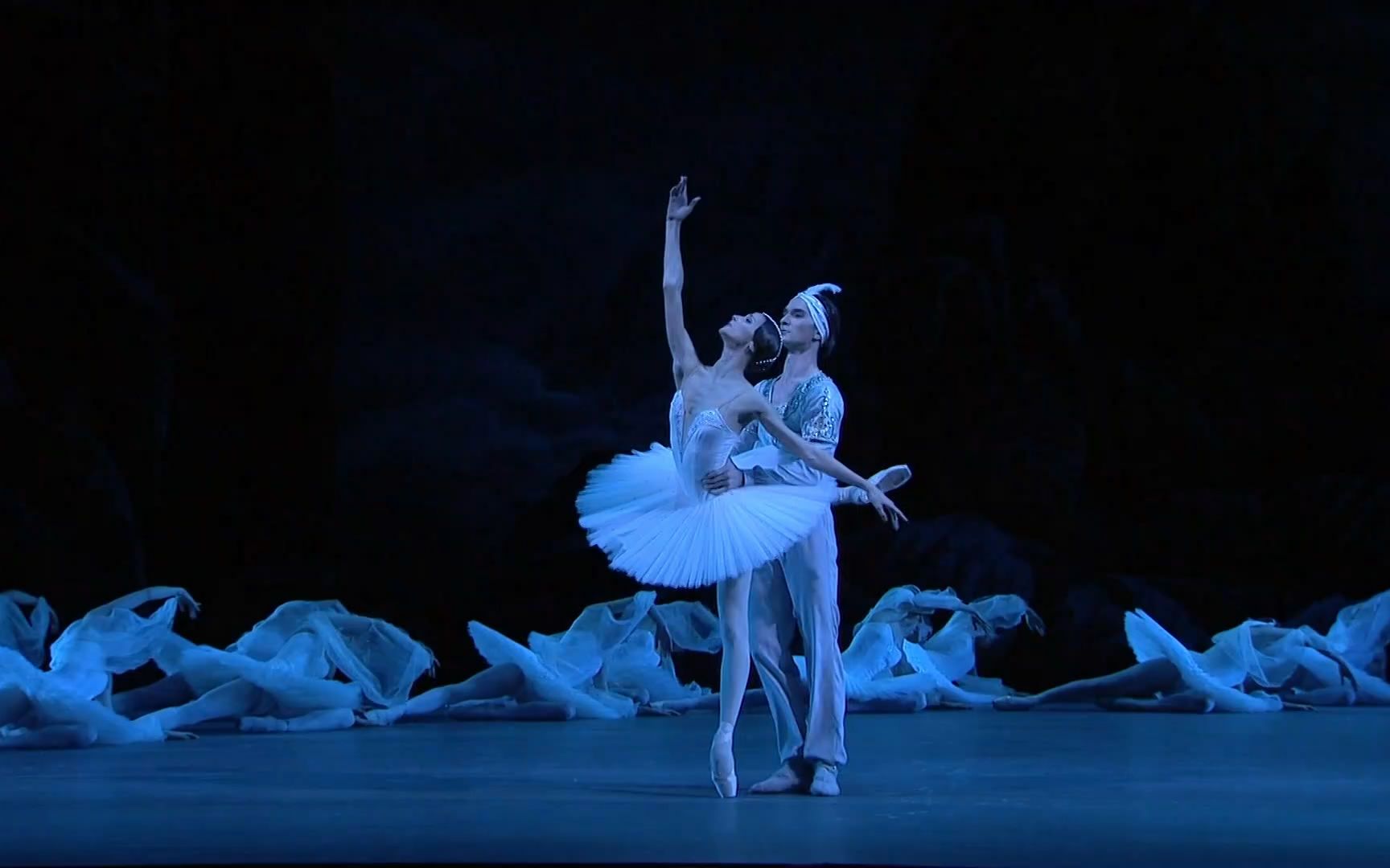 [图]【芭蕾】舞姬 La Bayadere 第三幕《幻影王国》Zakharova Lantratov 莫斯科大剧院 2013.1.27