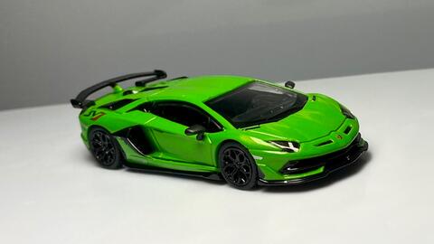 东知】MiniGT 1/64 兰博基尼埃文塔多SVJ 泰勒斯托灰#425 Lamborghini