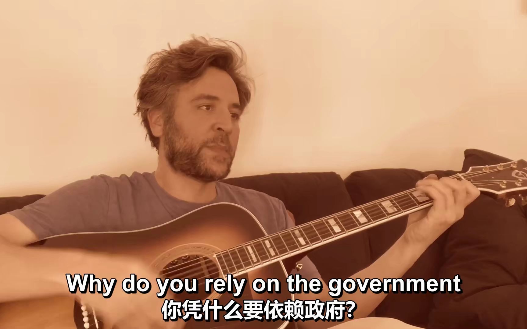 [图]【讽刺民谣】请别抱怨，因为这是美国 - DON'T GET SICK THIS IS AMERICA(Josh Radnor)