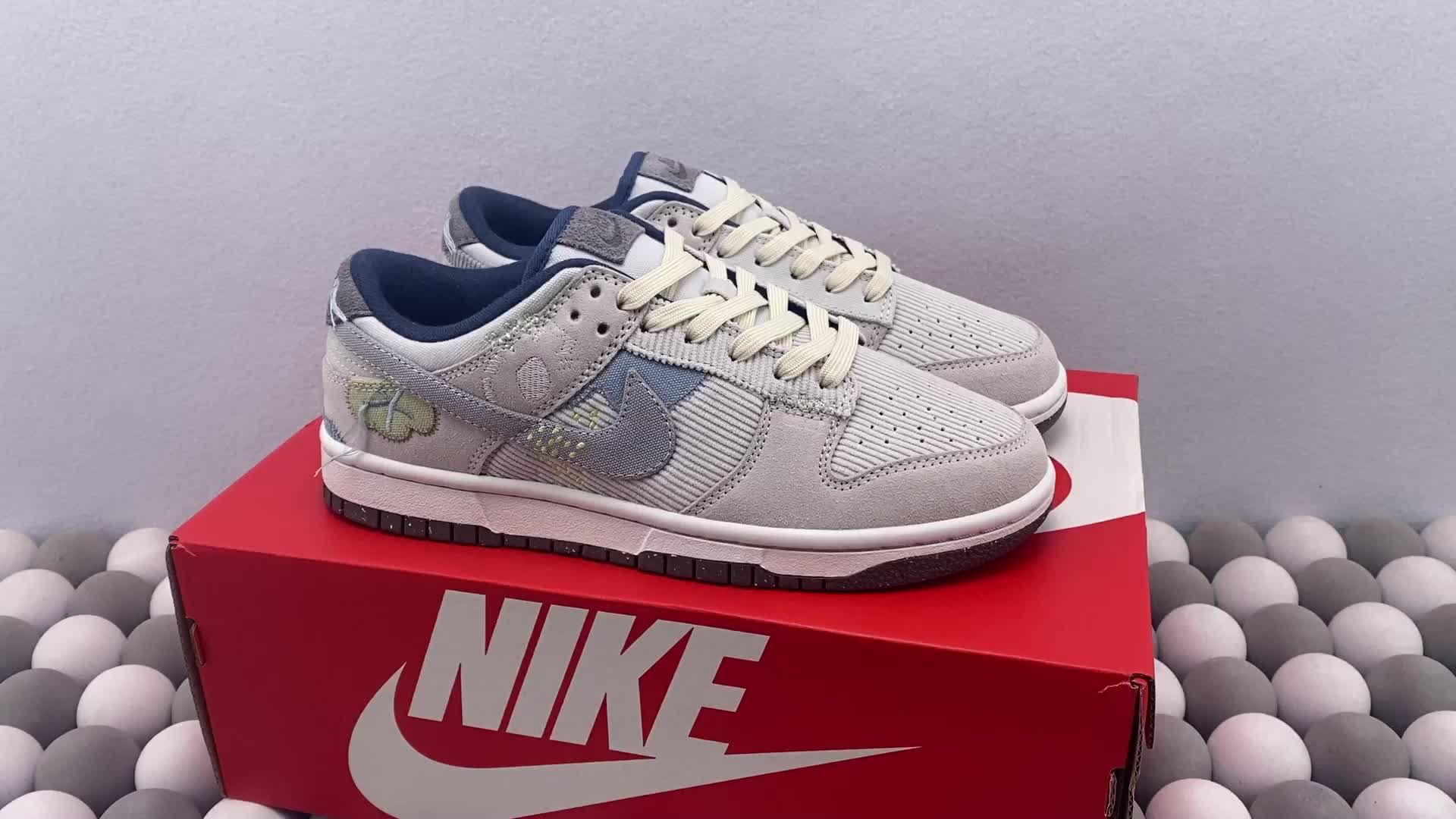 nkdunklow灰蓝灯芯绒gakw