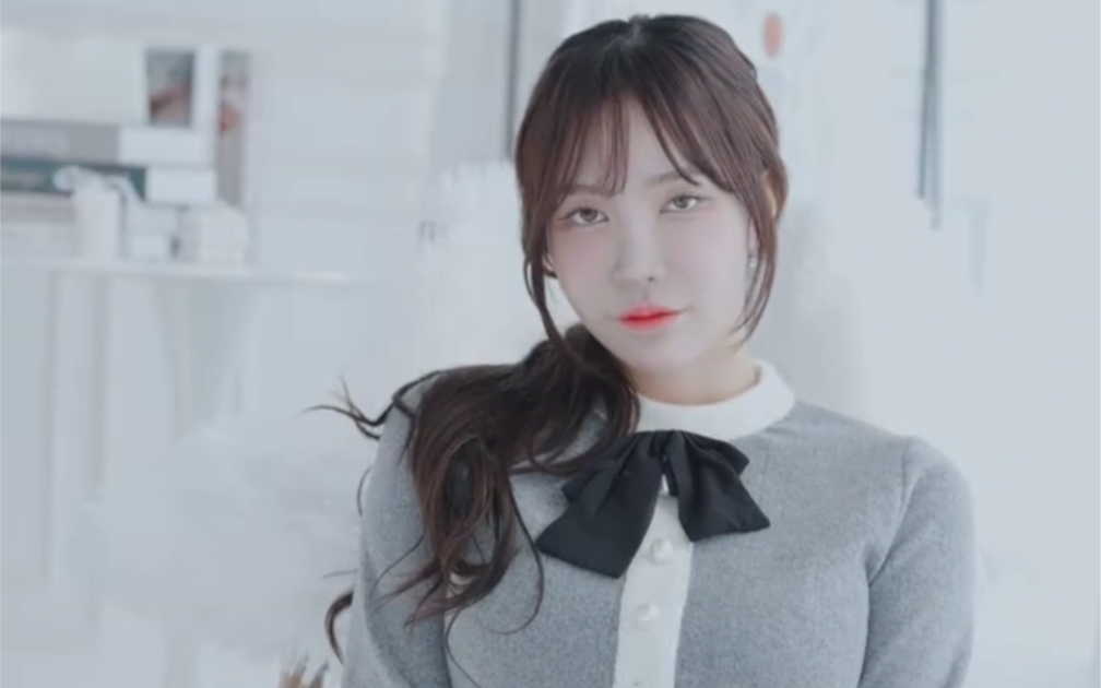 小妹kyul空姐灰丝穿搭身材润润的