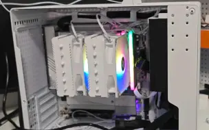 Video herunterladen: 7800X3D加技嘉B650m冰雕装机配置分享。深夜装机是大忌！！