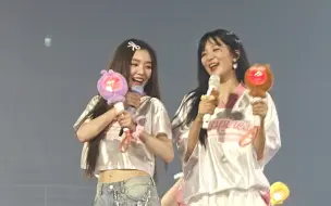 Video herunterladen: 【Seulrene】难以相信我cp就在我脸上水灵灵地卖了Red Velvet 240802