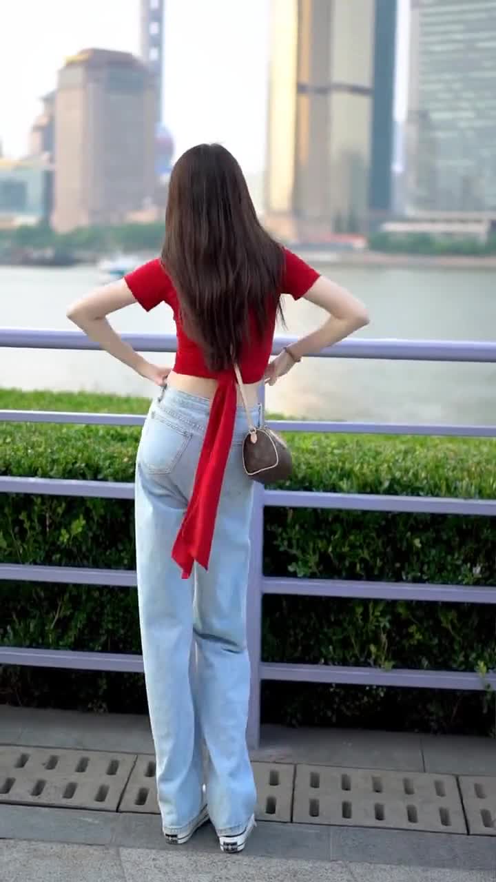 时尚街拍:据说背影好看的小姐姐,证明从来都不会让人失望