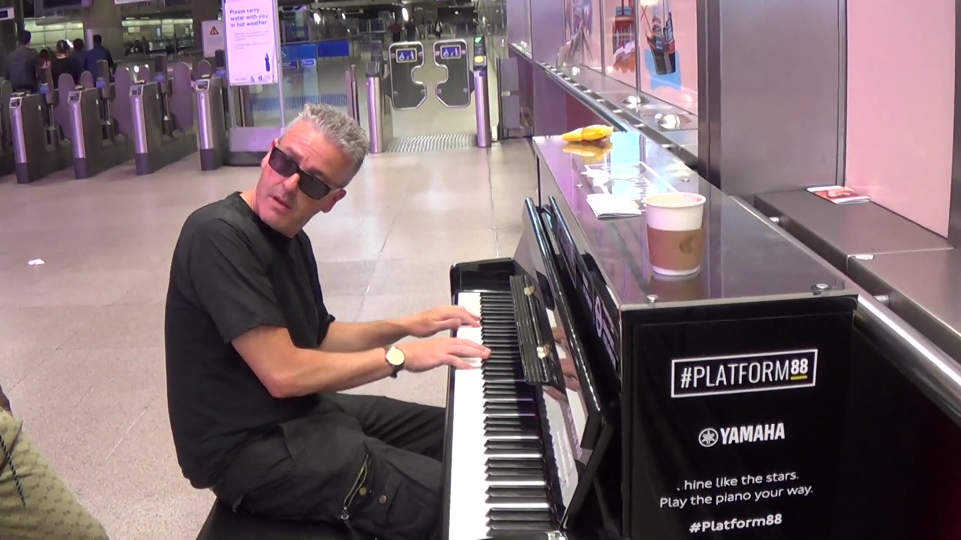 k博士街头钢琴:欢乐满人间freestyle