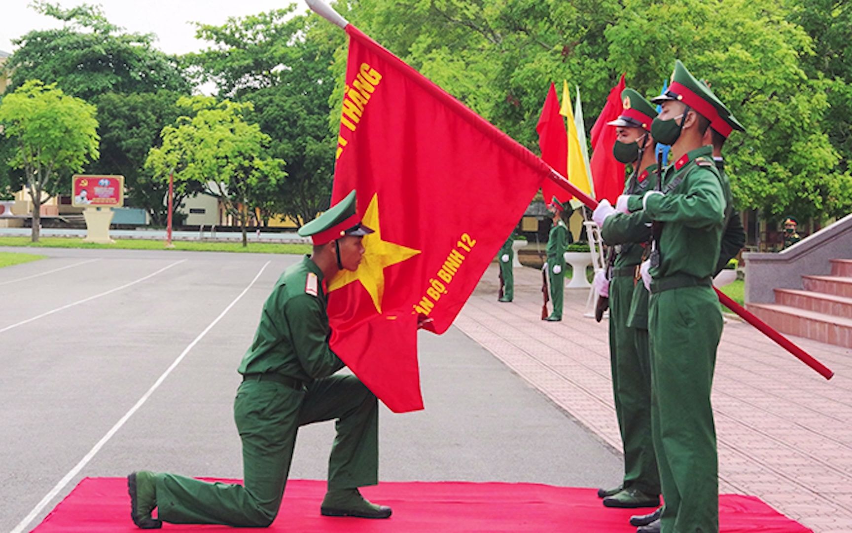 越南民兵自卫队图片